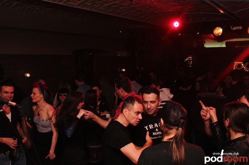 slika0012 Podroom (Petak, 7.12. – Trash & Burn Pin-up Calendar Party – 1.dio)