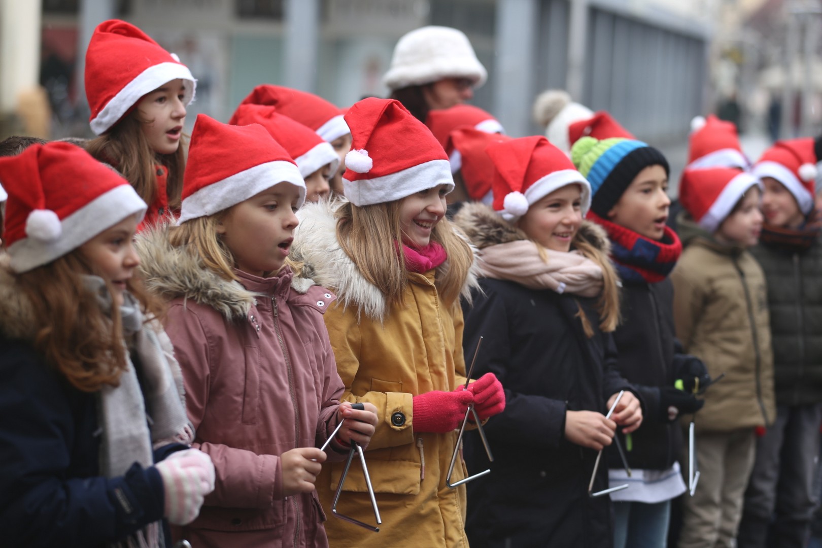 KLIKOM PO ČAKOVCU Bliži se Božić – prava blagdanska atmosfera u centru Čakovca