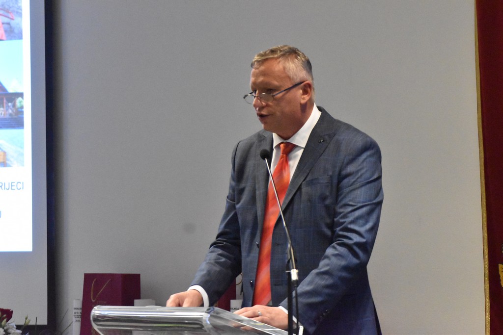 SVEČANO U TOPLICAMA SVETI MARTIN Nagrađeni Ivan Herceg, Matija Trstenjak, Tatjana Hažić, vatrogasci… SVEČANO U TOPLICAMA SVETI MARTIN Nagrađeni Ivan Herceg, Matija Trstenjak, Tatjana Hažić, vatrogasci…