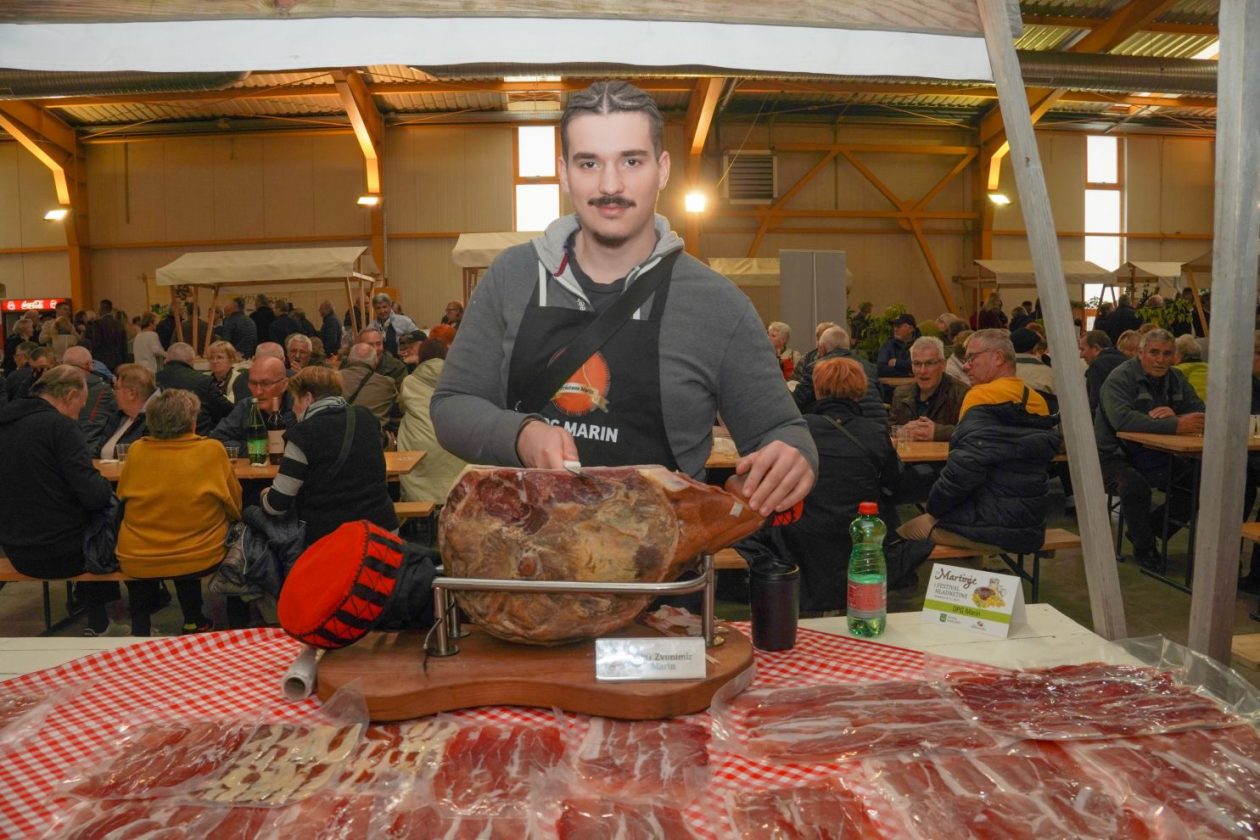 Filip Marin pršut 19. Martinje festival hladnetine Nedelišće Mesap (146)