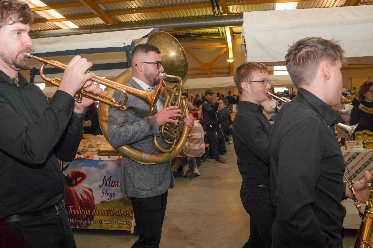 krštenje mošta načelnik Nikola Novak 19. Martinje festival hladnetine Nedelišće Mesap krštenje mošta (162)