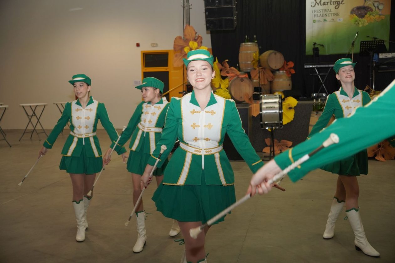 19. Martinje festival hladnetine Nedelišće Mesap mažoretkinje (29)