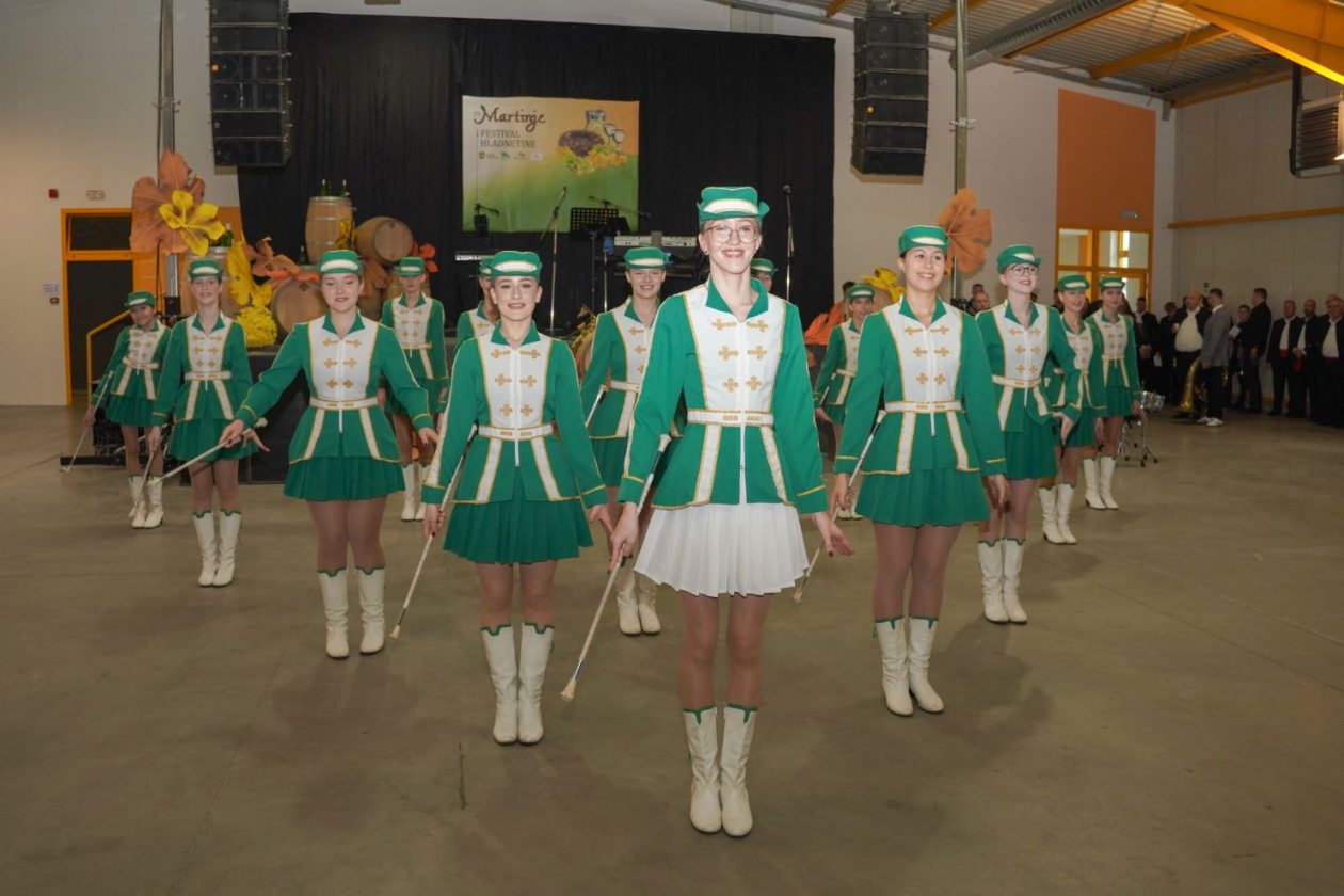 19. Martinje festival hladnetine Nedelišće Mesap mažoretkinje (31)