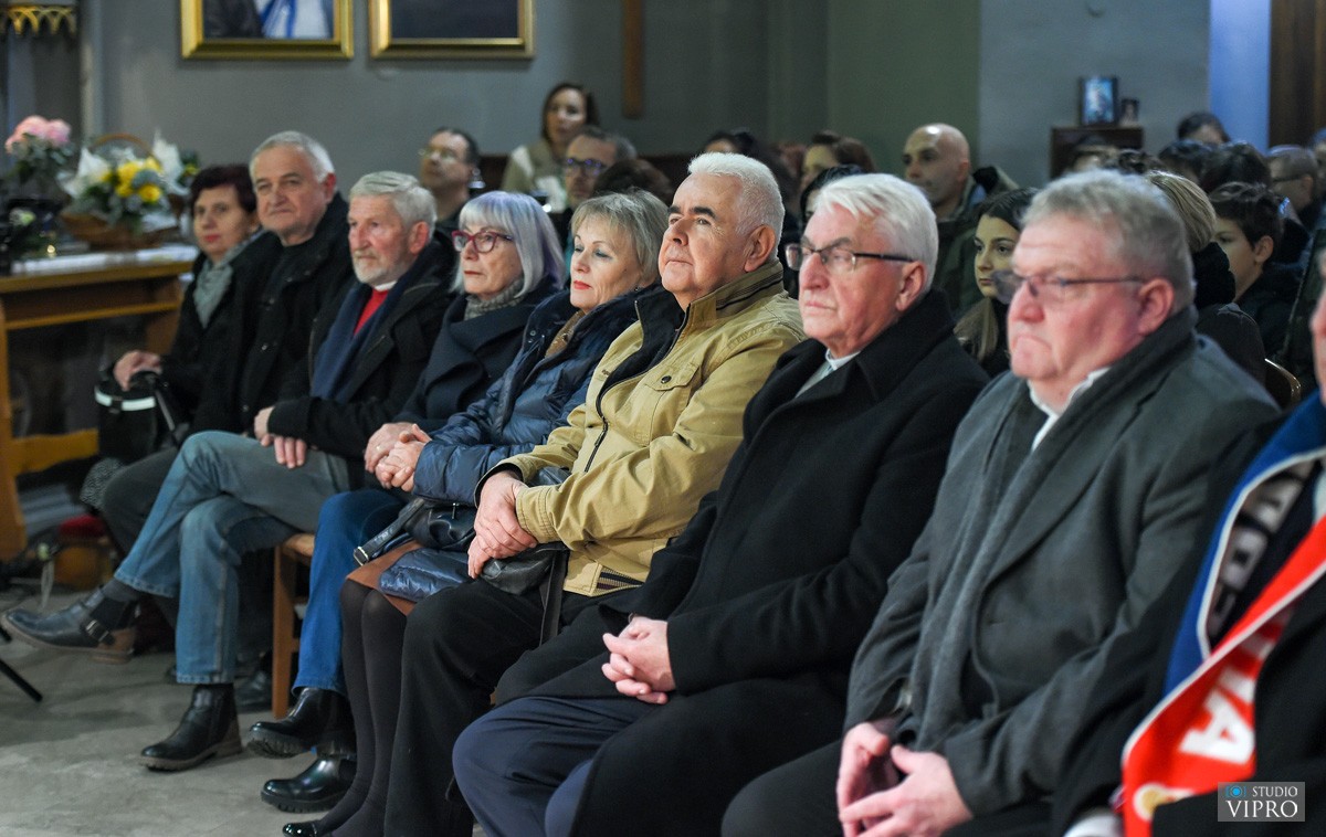 FOTO Sjajan božićni nastup Ivane i Marije Husar u Prelogu