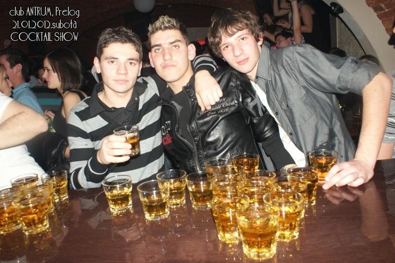 slika0041 Antrum (Subota, 21.1.2012) slika0041 Antrum (Subota, 21.1.2012)