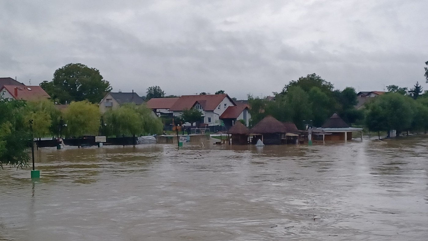 MURSKO SREDIŠĆE Gradonačelnik Srpak: ‘Nadamo se najboljem, ali pred nama je duga noć’ MURSKO SREDIŠĆE Gradonačelnik Srpak: ‘Nadamo se najboljem, ali pred nama je duga noć’