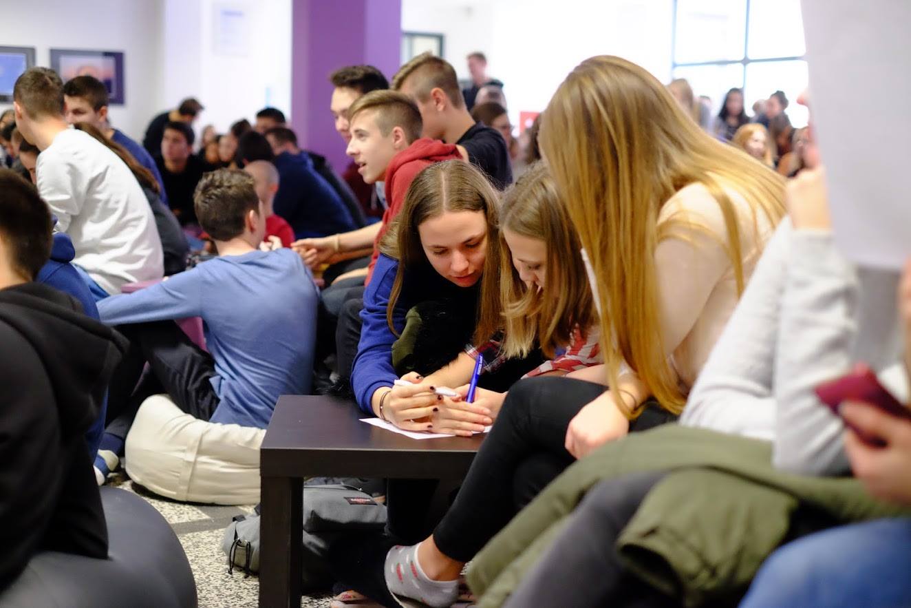 Pub kviz u Gimnaziji uz Moranu Zibar, lovkinju iz popularne Potjere