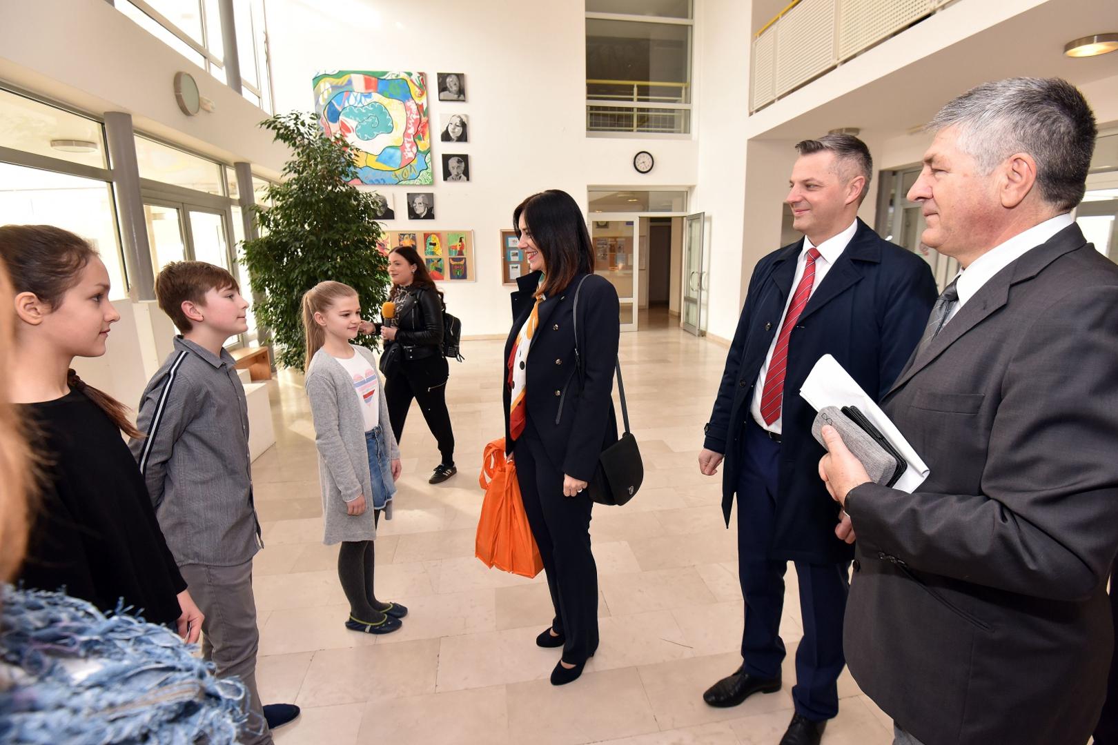 BLAŽENKA DIVJAK U ČAKOVCU ‘Škole moraju osigurati sapun i osnovne higijenske potrepštine’