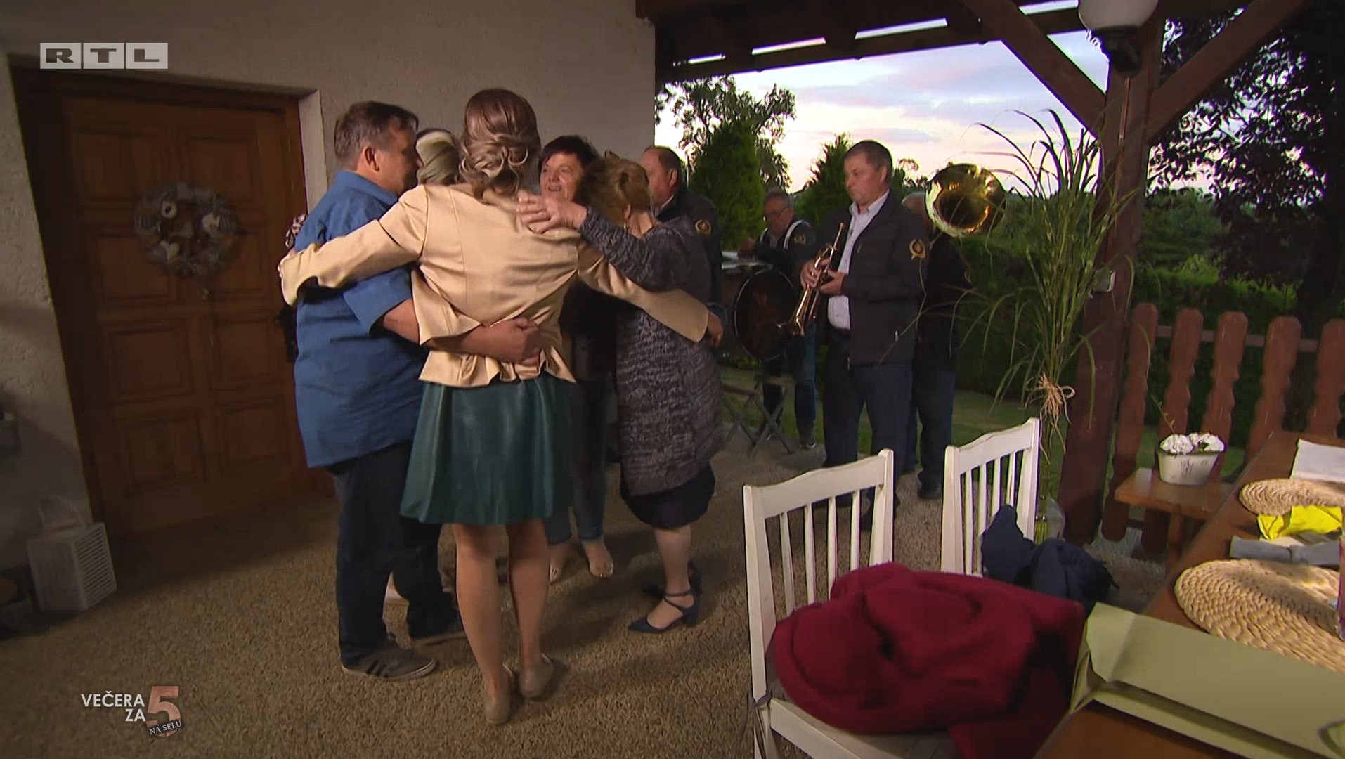 POBIJEDILA MEĐIMURKA Katarina iz Selnice je ovotjedna pobjednica ‘Večere za 5 na selu’! POBIJEDILA MEĐIMURKA Katarina iz Selnice je ovotjedna pobjednica ‘Večere za 5 na selu’!