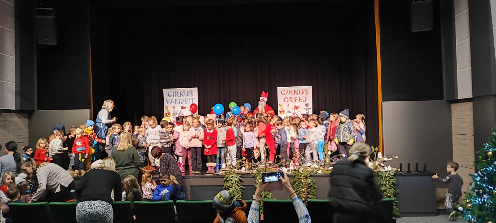 MURSKO SREDIŠĆE Sveti Nikola razveselio vrtićku djecu