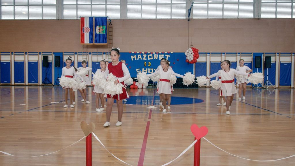 3302973757821102920635371987089