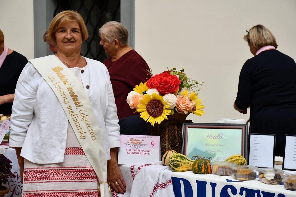 ‘BAKINI KOLAČI’ Najbolji kolač s jabukama pripremila je Natalija Munđar iz Križovca