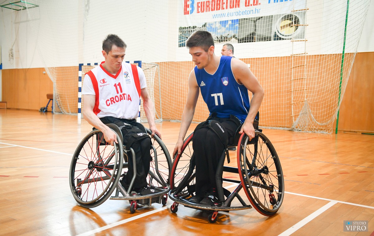 Košarkaši u kolicima