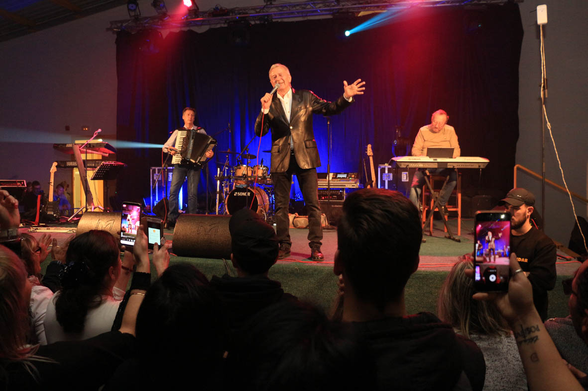 Miroslav Ilić i Kumovi na MESAP-u u Nedelišću