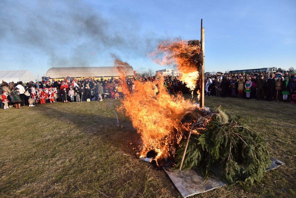 nedeliscefasnik0010603354