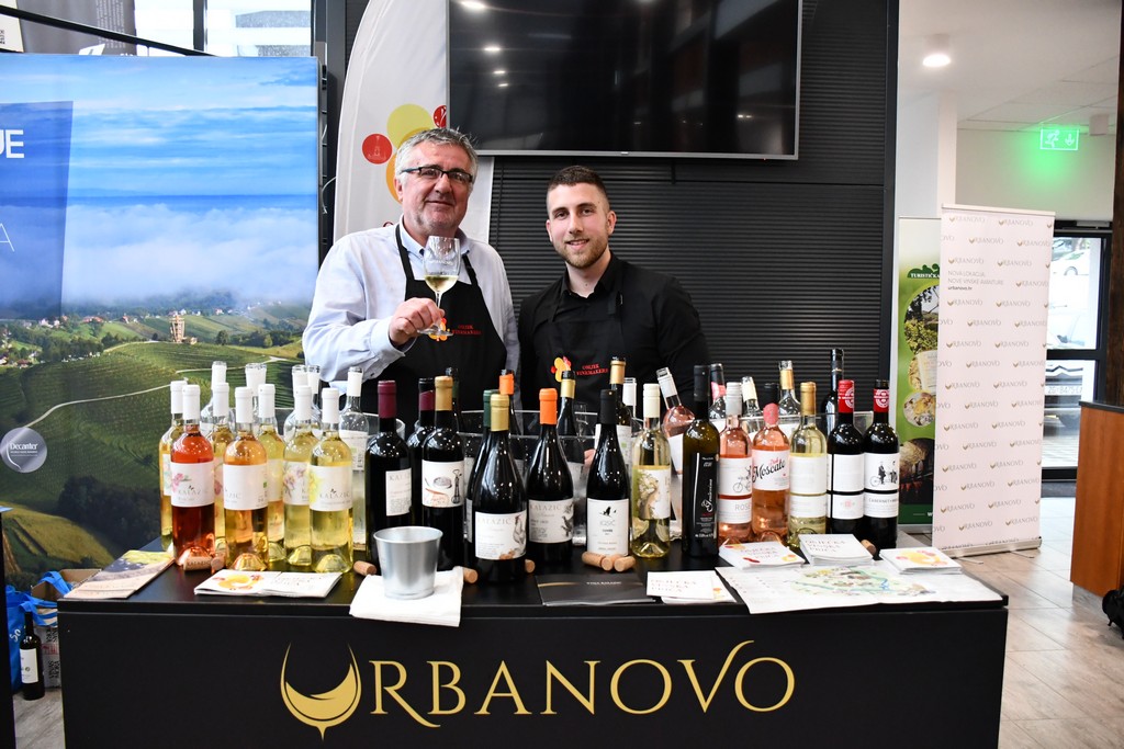 Urbanovo, otvorenje Urbanovo, otvorenje