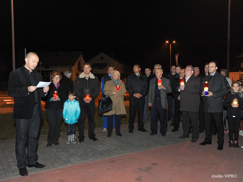 321213575dsc3274495891