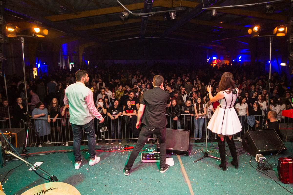 Čehaj fest: Odlična zabava na Mesapu uz Genovu, Pero Defformero i S.A.R.S.