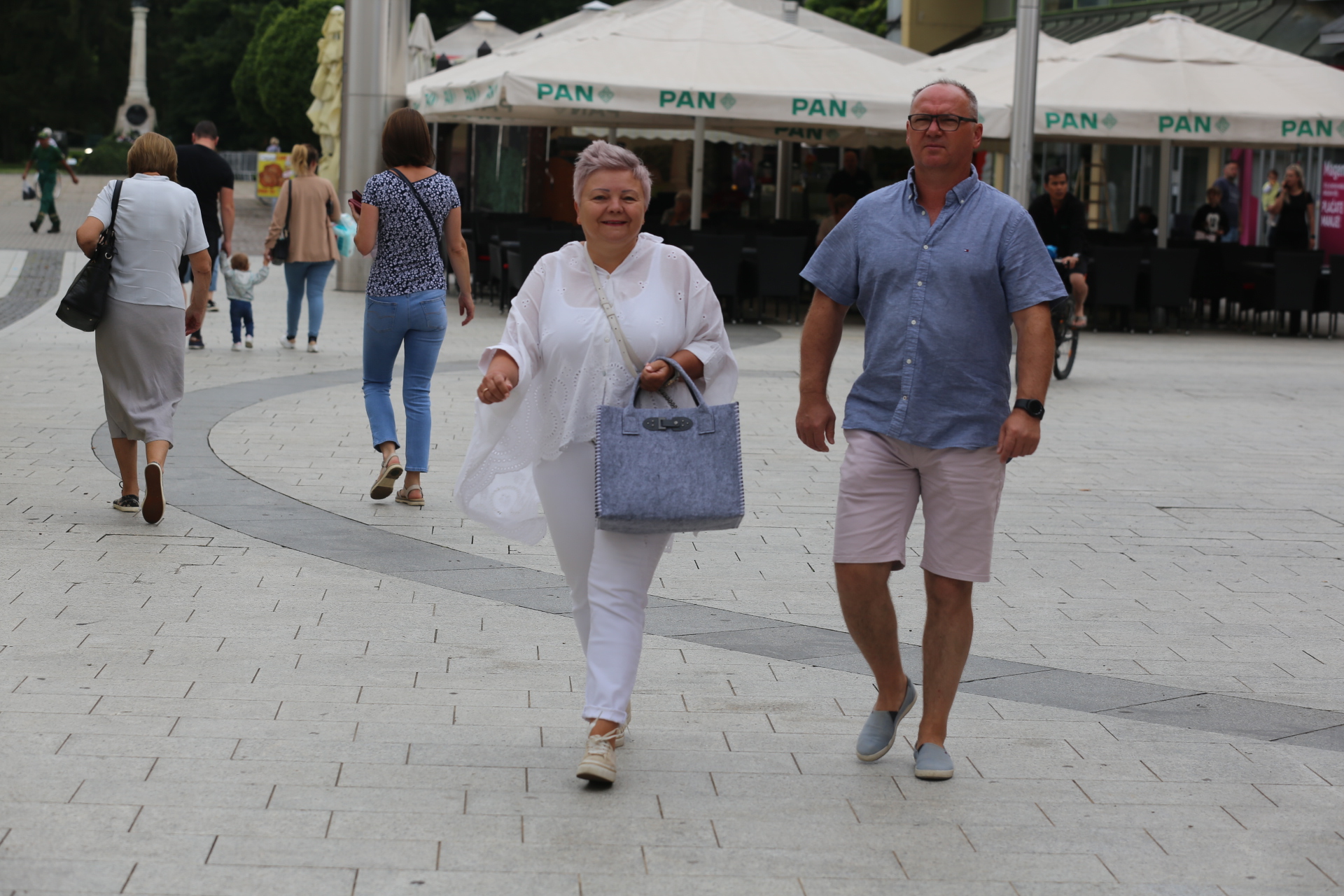 KLIKOM PO ČAKOVCU Ni tmurno vrijeme ne može spriječiti odlično ljetno raspoloženje u centru grada KLIKOM PO ČAKOVCU Ni tmurno vrijeme ne može spriječiti odlično ljetno raspoloženje u centru grada