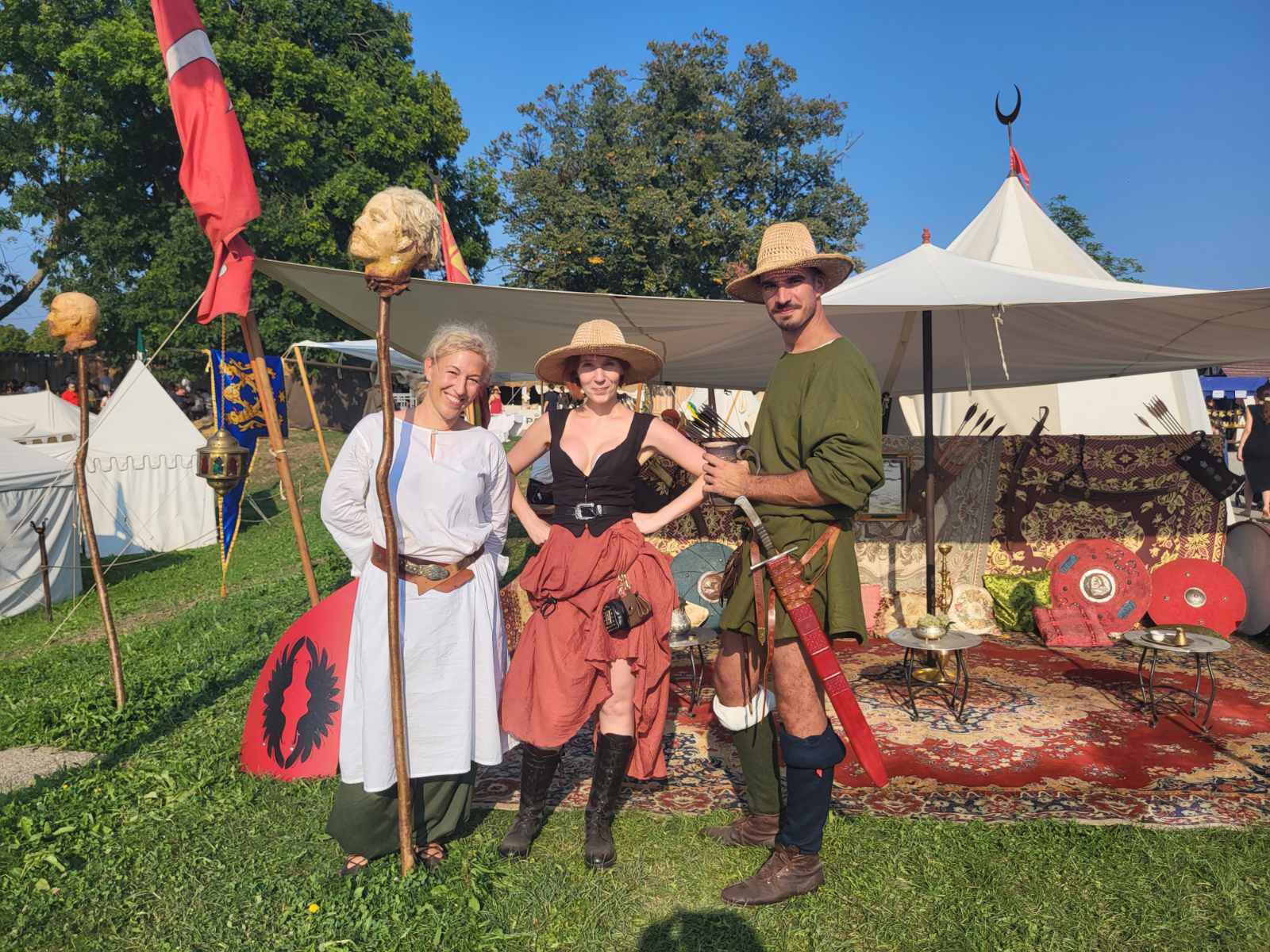 NA KOPRVNIČKIM BEDEMIMA Renesansni festival i ove godine privukao mnoštvo posjetitelja NA KOPRVNIČKIM BEDEMIMA Renesansni festival i ove godine privukao mnoštvo posjetitelja