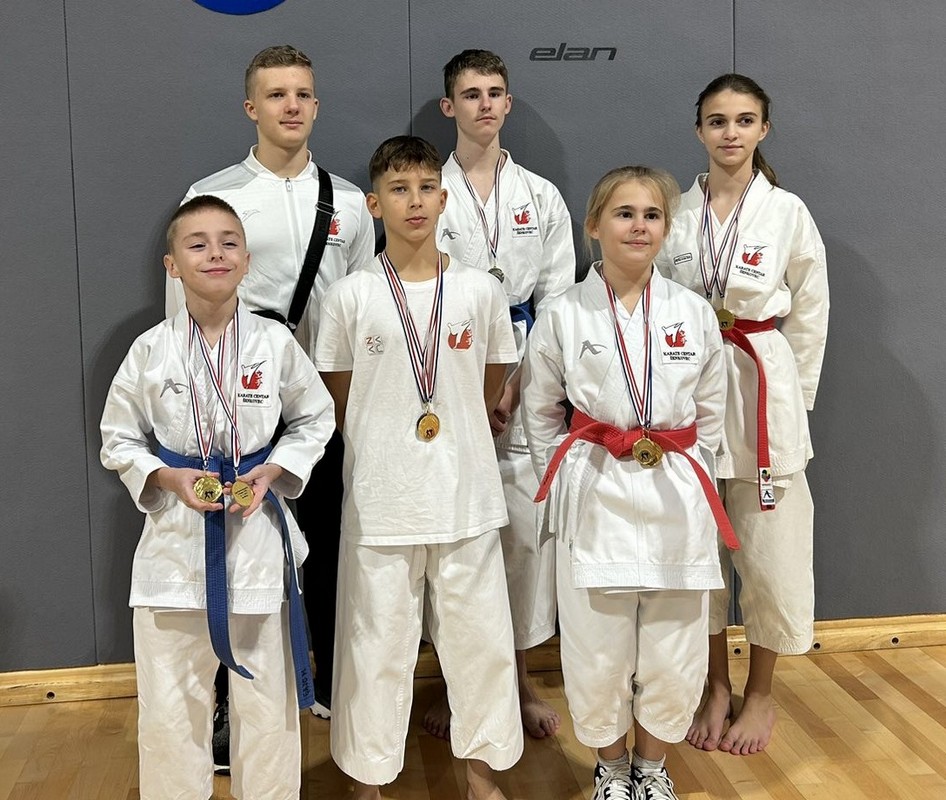 KC ŠENKOVEC Karatistice i karatisti na natjecanju u Đurđevcu pomeli konkurenciju i vratili se s puno osvojenih medalja!