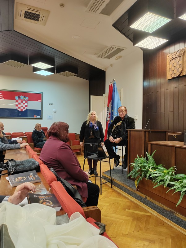 FOTO Promocija Hrvatskoga kajkavskog kolendara održana i u Koprivnici