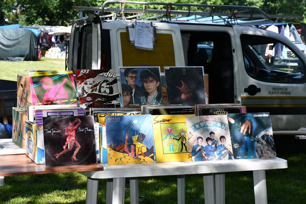 SAJAM U ČAKOVCU Sajam je preplavilo obilje svježeg voća i povrća