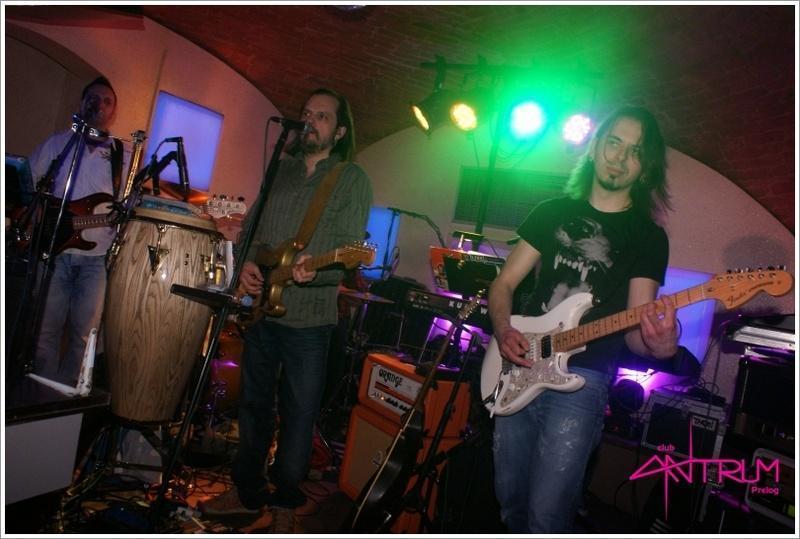 slika0090 Antrum (Subota, 2.3.2013 – Zodiac Band) slika0090 Antrum (Subota, 2.3.2013 – Zodiac Band)