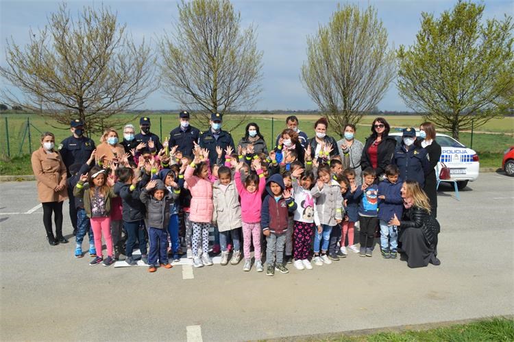 Mališani iz Kuršanca s policijom u edukativnoj akciji