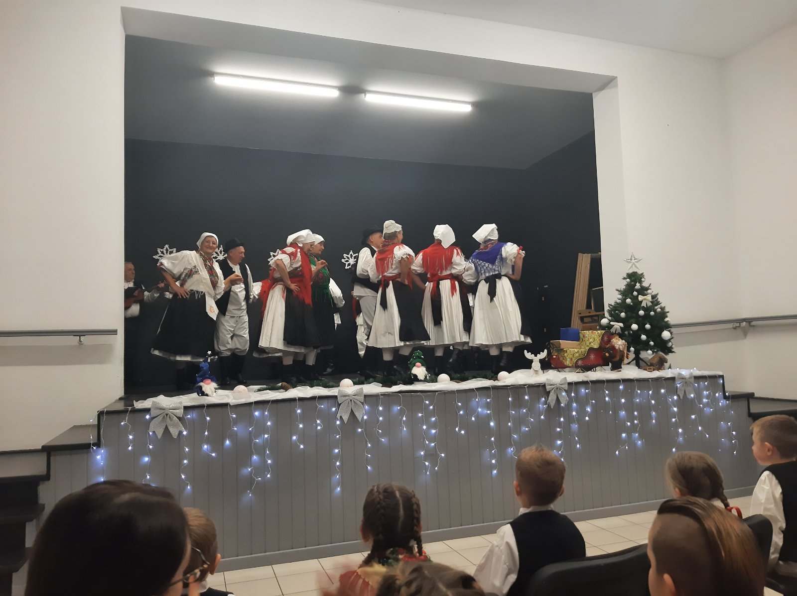 Advent u Peklenici