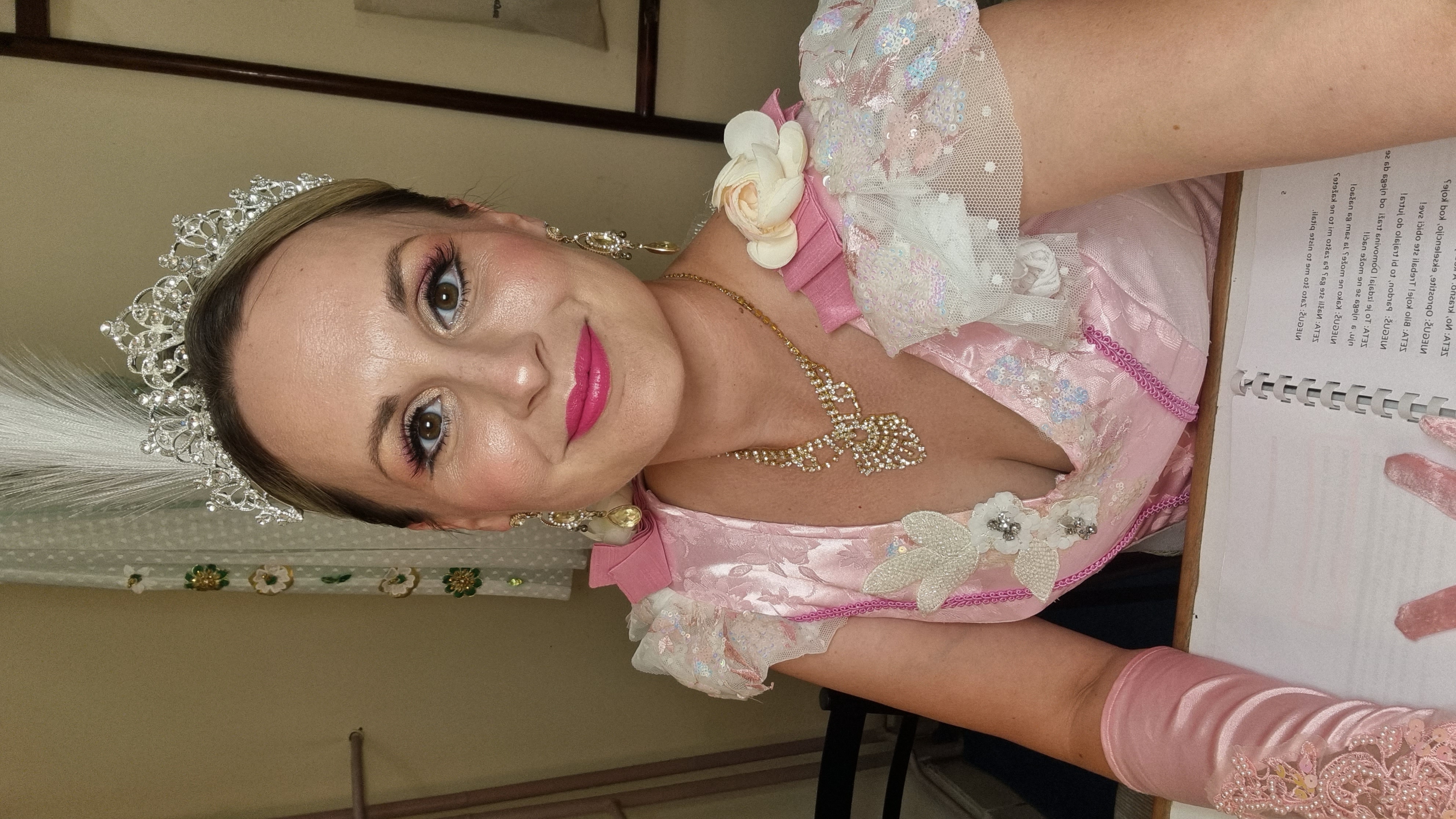 DVIJE MEĐIMURKE U NAGRAĐENOJ OPERETI Ivana Medić i Katarina Toplek Horvat dijele pozornicu u ‘Veseloj udovici’ DVIJE MEĐIMURKE U NAGRAĐENOJ OPERETI Ivana Medić i Katarina Toplek Horvat dijele pozornicu u ‘Veseloj udovici’