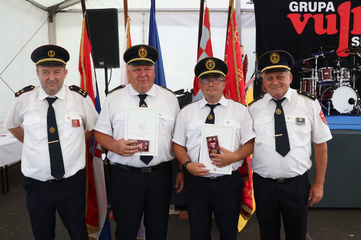 VELIKA PROSLAVA DVD Savska Ves proslavilo 100. obljetnicu predanog rada