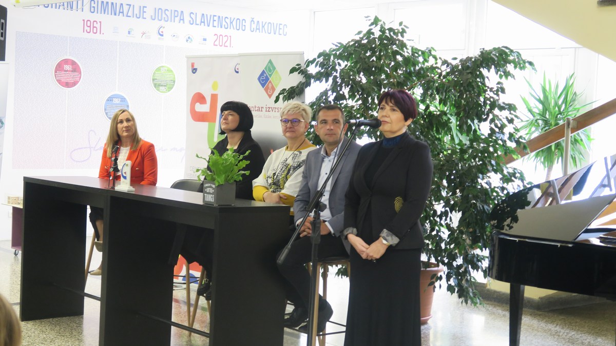Gimnazija Josipa Slavenskog Čakovec i ove školske godine kroz Centre izvrsnosti okuplja talentirane i darovite učenike