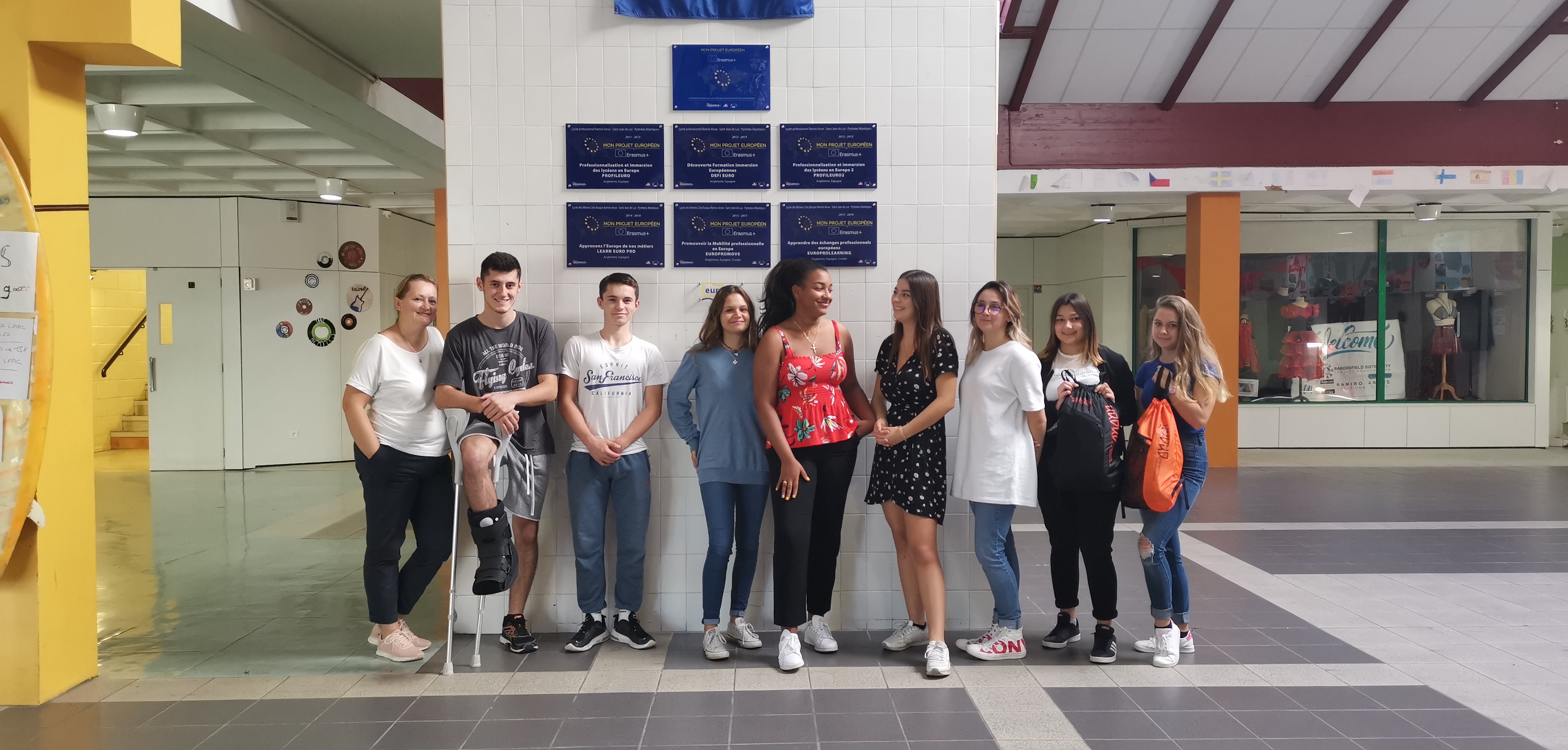 MEĐIMURKE U ŠPANJOLSKOJ I FRANCUSKOJ Učenice iz Gospodarske škole Čakovec bile na stručnom usavršavanju MEĐIMURKE U ŠPANJOLSKOJ I FRANCUSKOJ Učenice iz Gospodarske škole Čakovec bile na stručnom usavršavanju