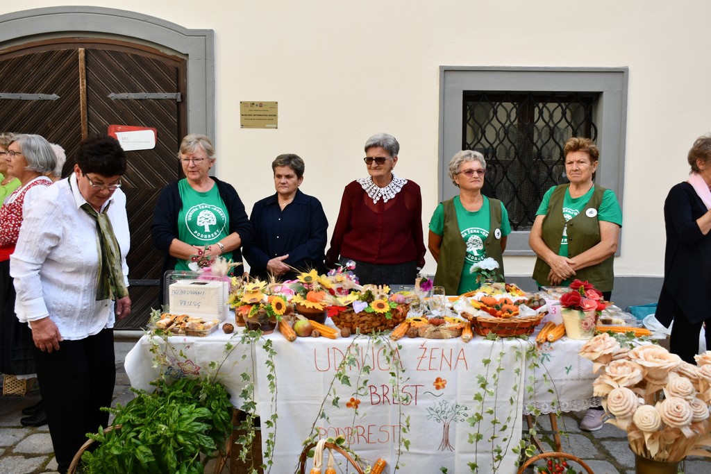 ‘BAKINI KOLAČI’ Najbolji kolač s jabukama pripremila je Natalija Munđar iz Križovca