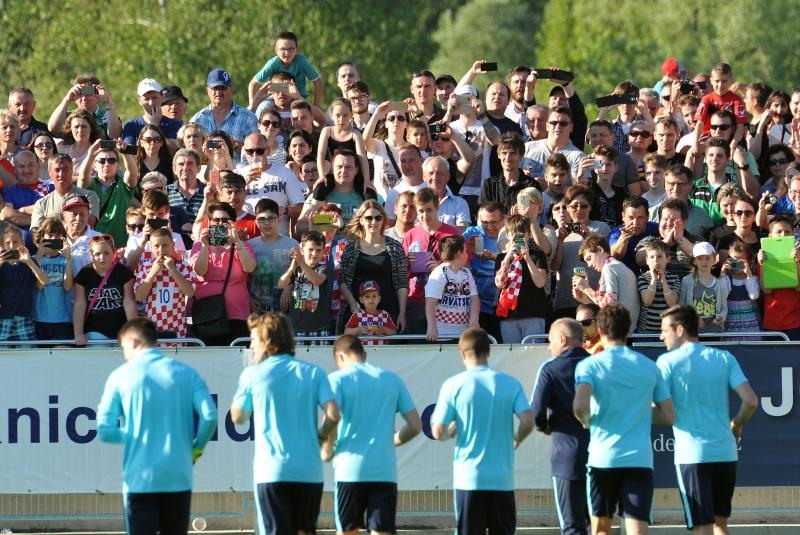 6a1679b6b9aa4b327e967321da18add