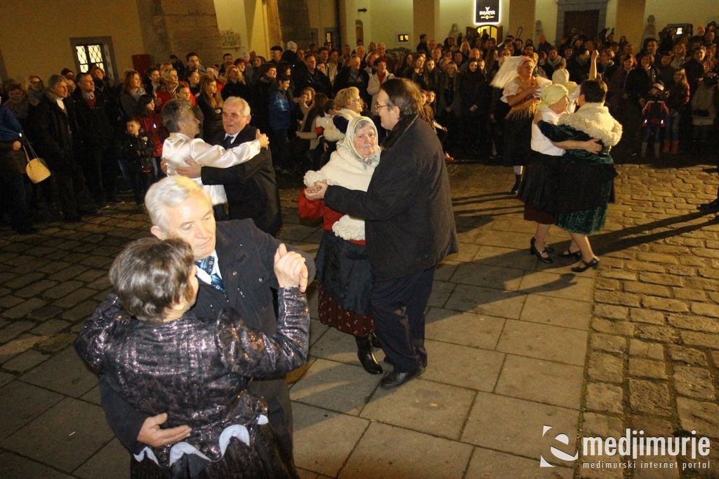 nocmuzejacakovec0118511100