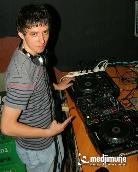 slika0012 Arcus (Subota, 2.6.2012) slika0012 Arcus (Subota, 2.6.2012)