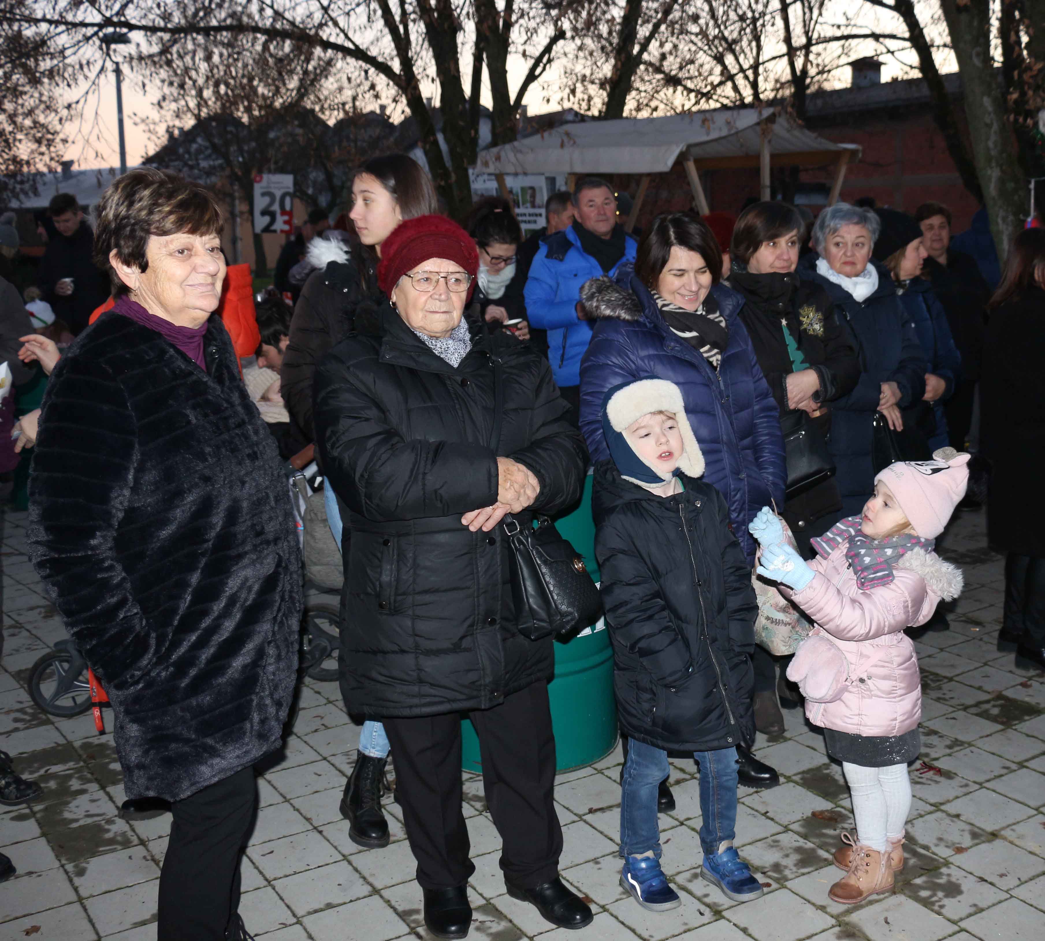 Božićni sajam u Domašincu