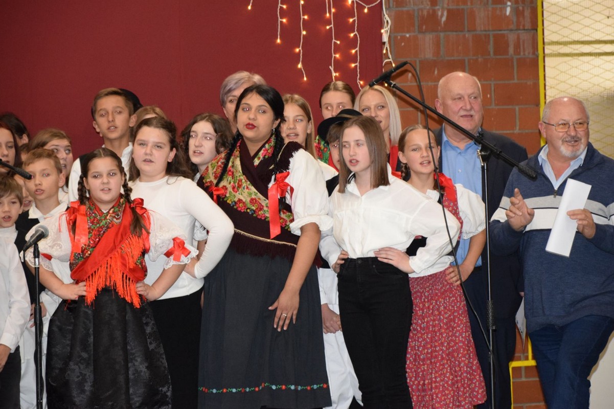 susret malih čuvara međimurske popevke dobravske Tete Lize2023 susret malih čuvara međimurske popevke dobravske Tete Lize2023