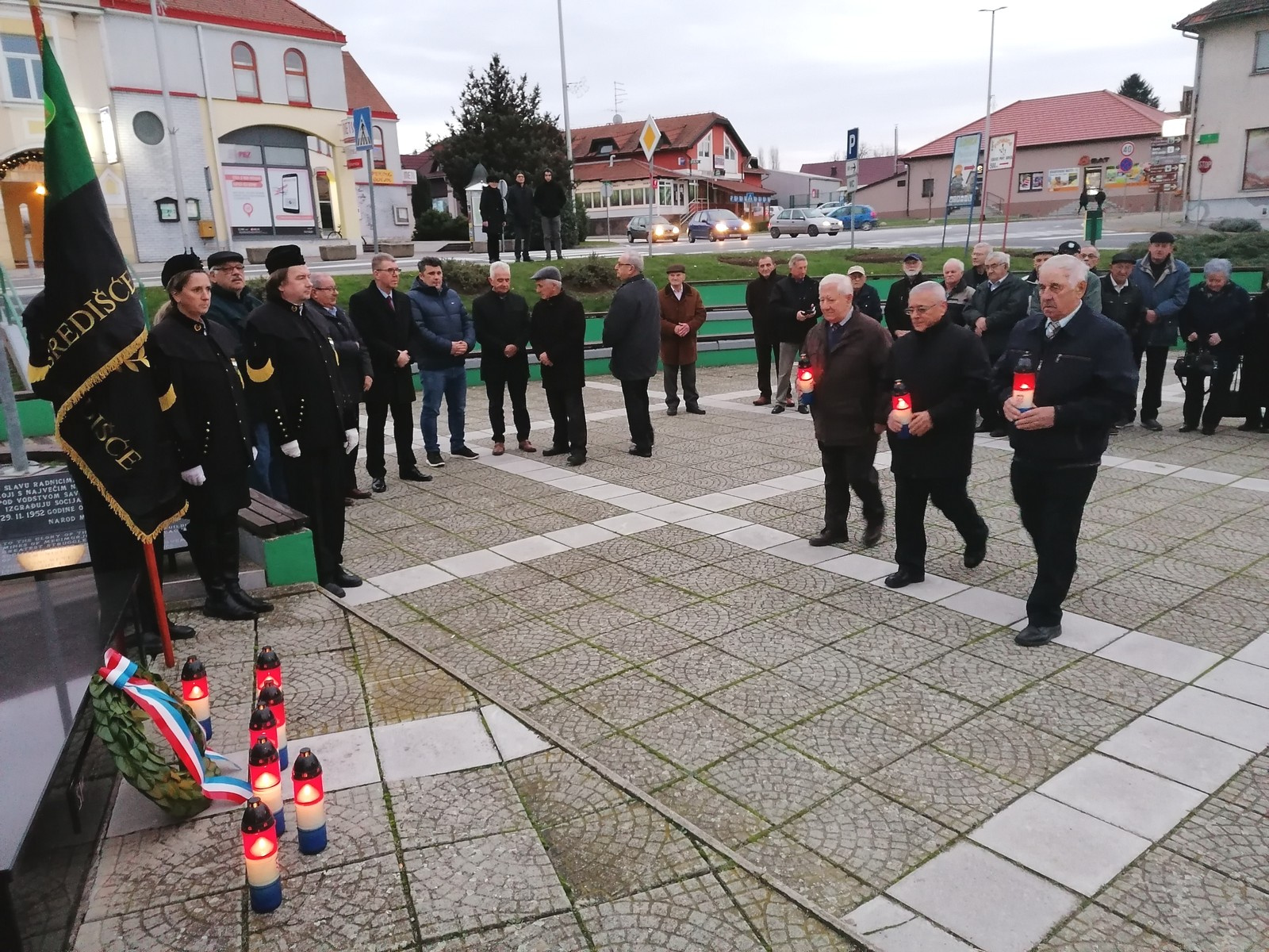 Susret s rudarima: Položen vijenac i zapaljene svijeće za sve poginule i preminule rudare
