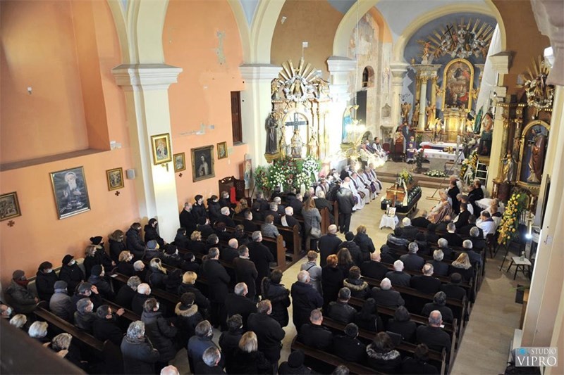 POČIVAO U MIRU U rodnom Goričanu sahranjen mons. Leonard Logožar