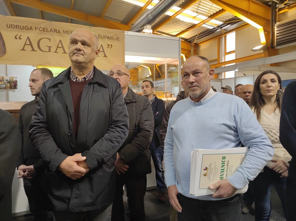 OCJENJIVANJE MEDA Pčelarima dodijeljeno 20 zlatnih, 35 srebrnih i 10 brončanih priznanja