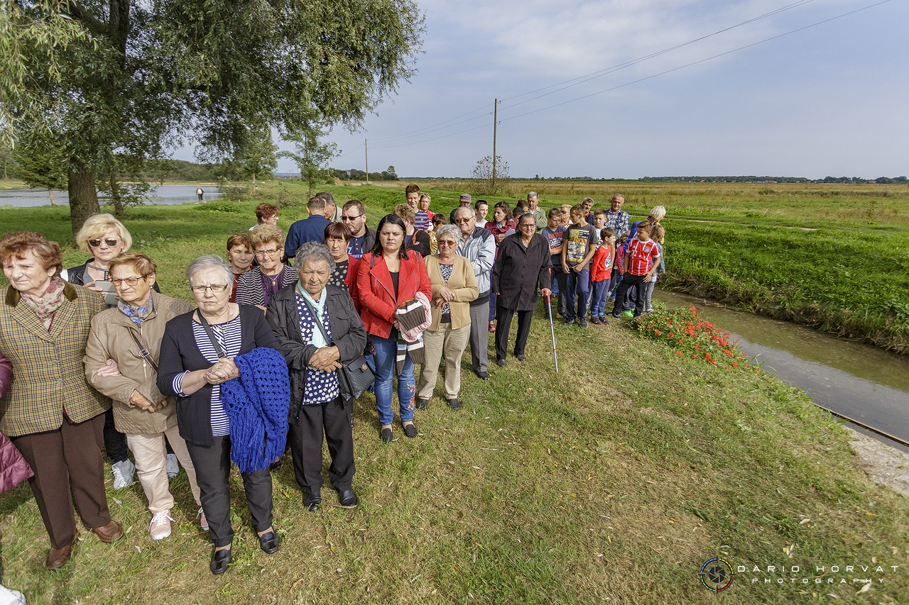 U Gardinovcu svečano otkrivena spomen-ploča posvećena seoskom pralu na potoku Trnavi