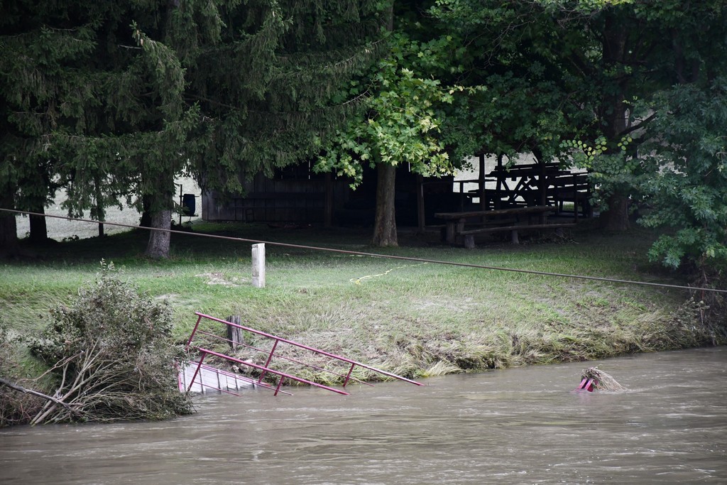 ŽUPAN POSAVEAC ‘Možemo biti ponosni i zadovoljni. Međimurje je u povijesno visokom vodostaju prošlo s najmanje mogućom štetom.’ ŽUPAN POSAVEAC ‘Možemo biti ponosni i zadovoljni. Međimurje je u povijesno visokom vodostaju prošlo s najmanje mogućom štetom.’