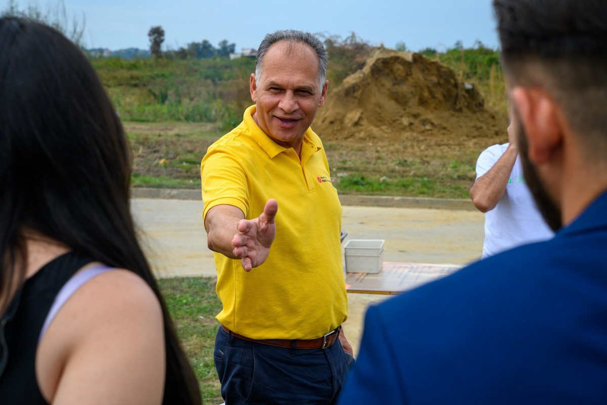 Veljko Kajtazi, Suzana Krčmar, Sitnice,