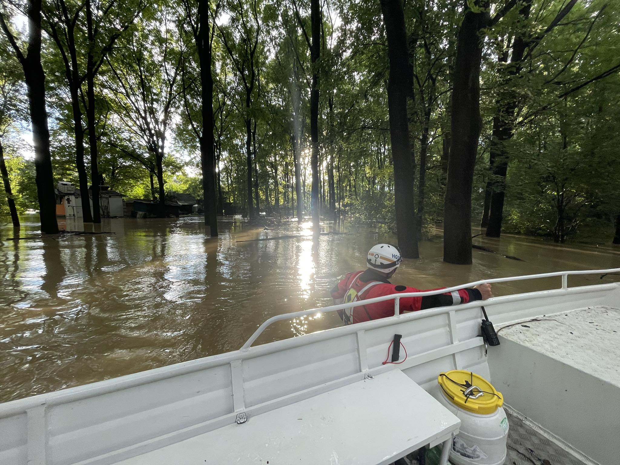 OD JUTRA NA TERENU Bespilotnom letjelicom pregledavali skelu i osjetljiva područja