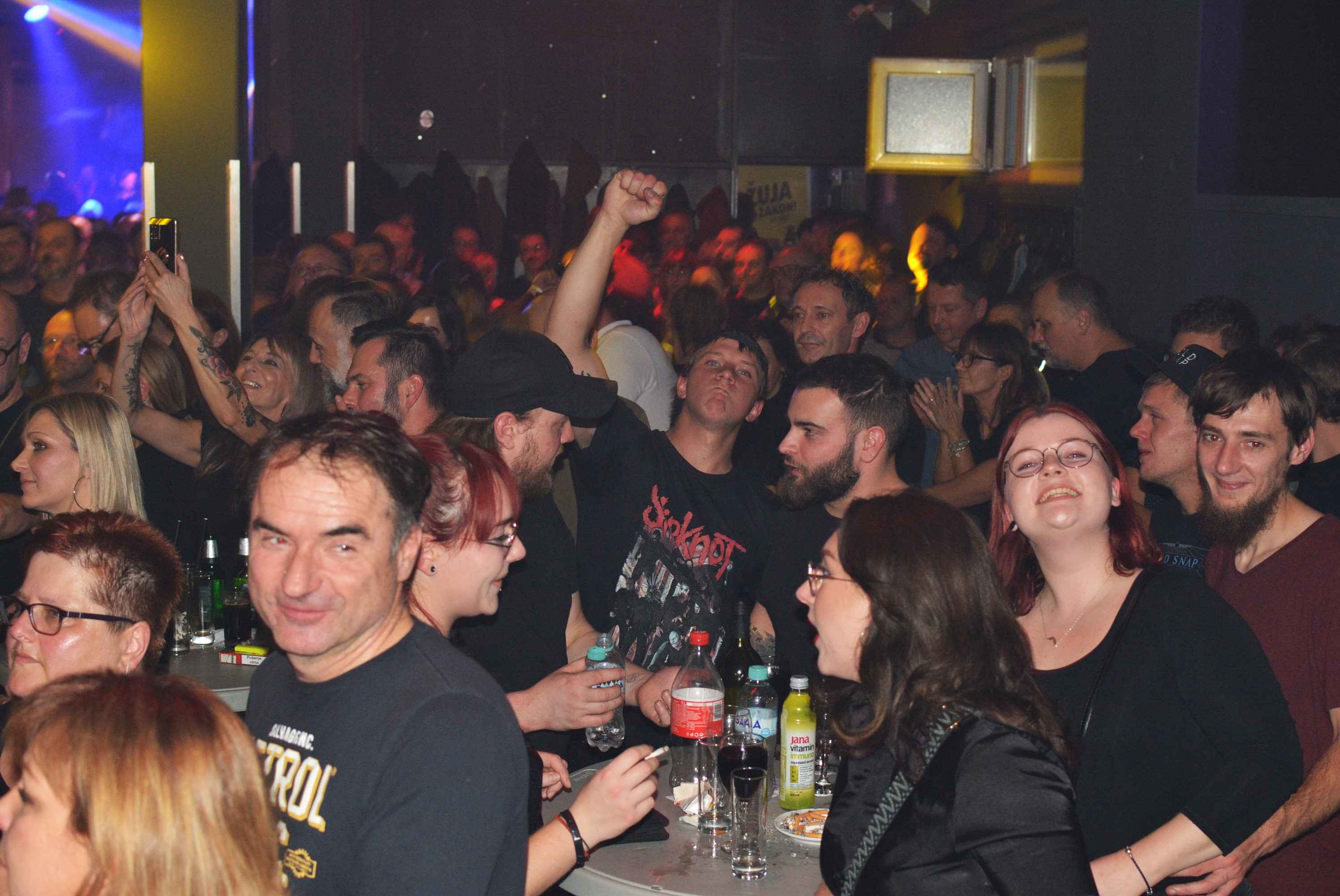 FOTO/VIDEO Euforična i nezaboravna noć uz Gorana Bareta i Majke u čakovečkom Meta baru