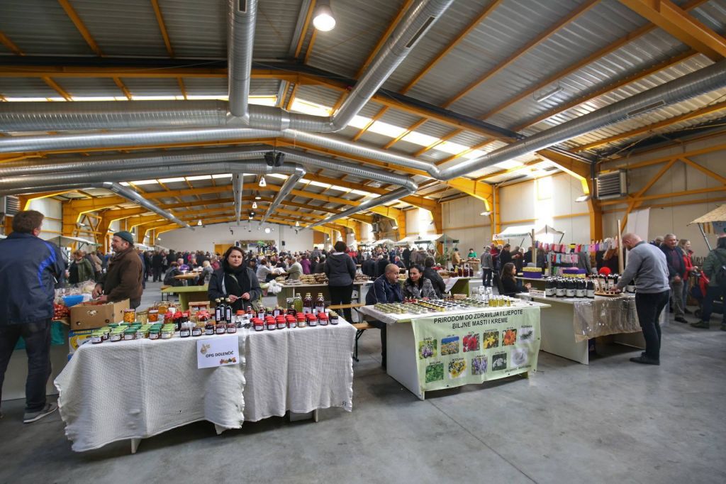 2351467210213458849242607156246