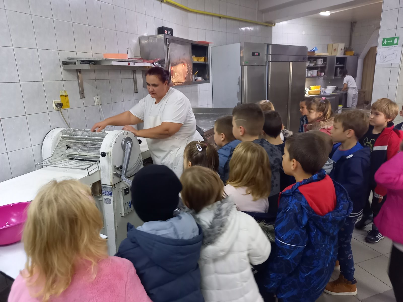 FOTO Posjet malih ‘Cvjetića’ knjižnici i pekari